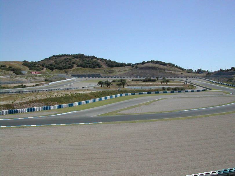Iniziata con una bella giornata di sole la stagione di F1: a Jerez fino al 4 febbraio i team iniziano lo sviluppo delle loro monoposto